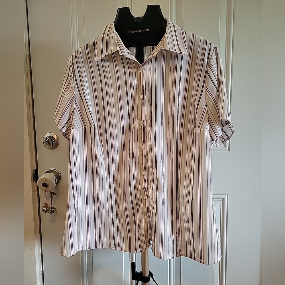 Croft & Barrow short sleeved button up Blouse size 1X